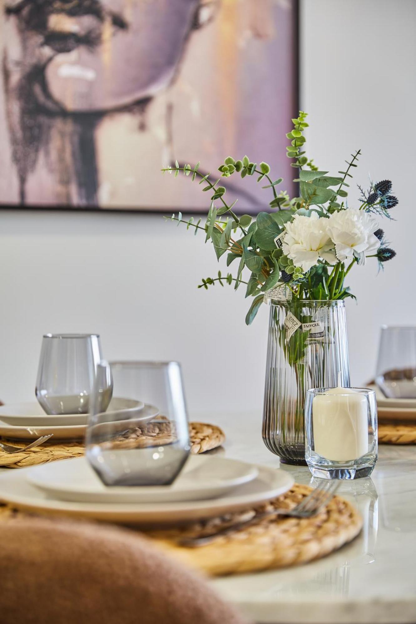 Appartamento Sleek And Modern 2-Bed Unit In Downtown Casa Casablanca Esterno foto