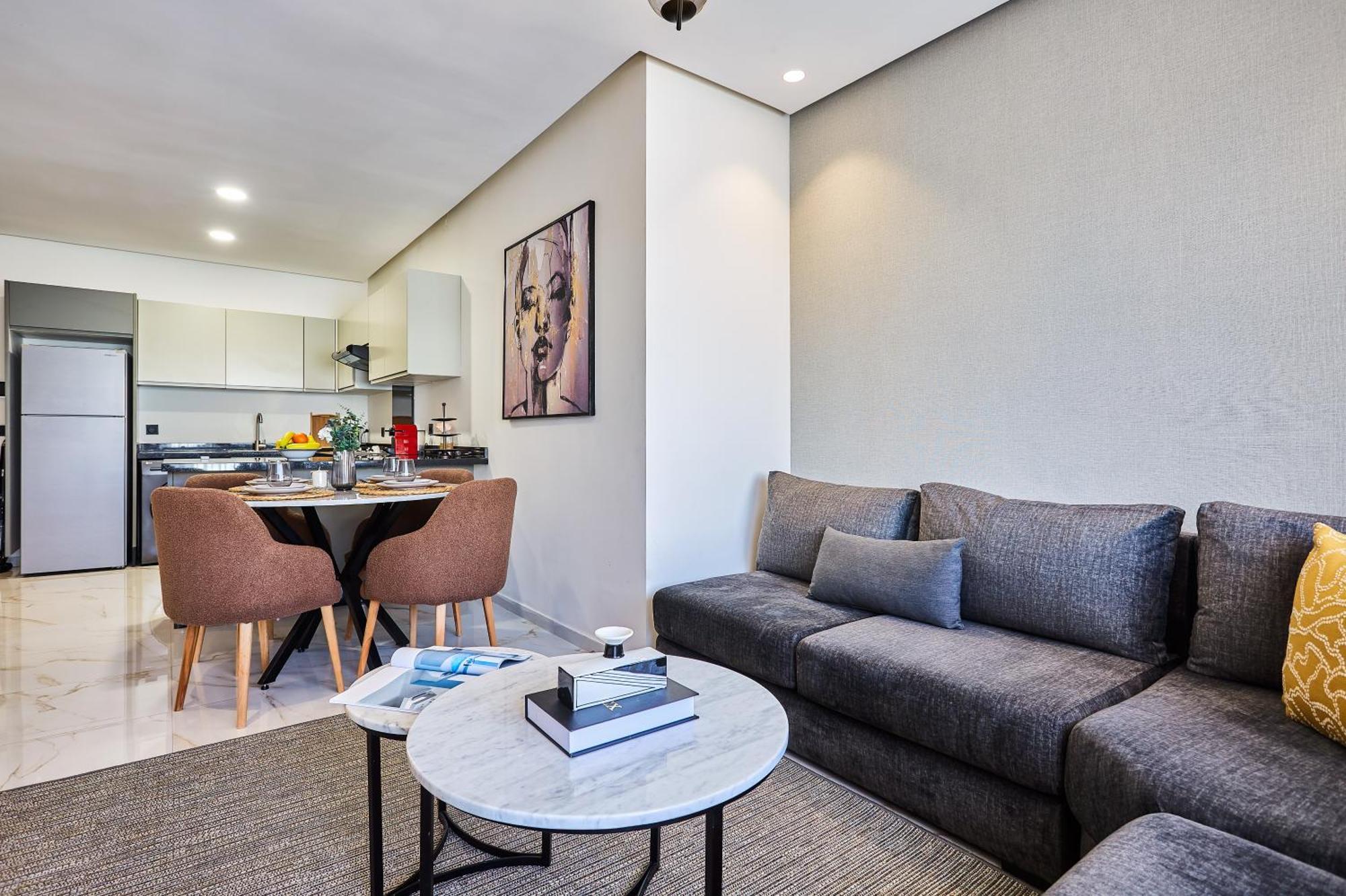 Appartamento Sleek And Modern 2-Bed Unit In Downtown Casa Casablanca Esterno foto