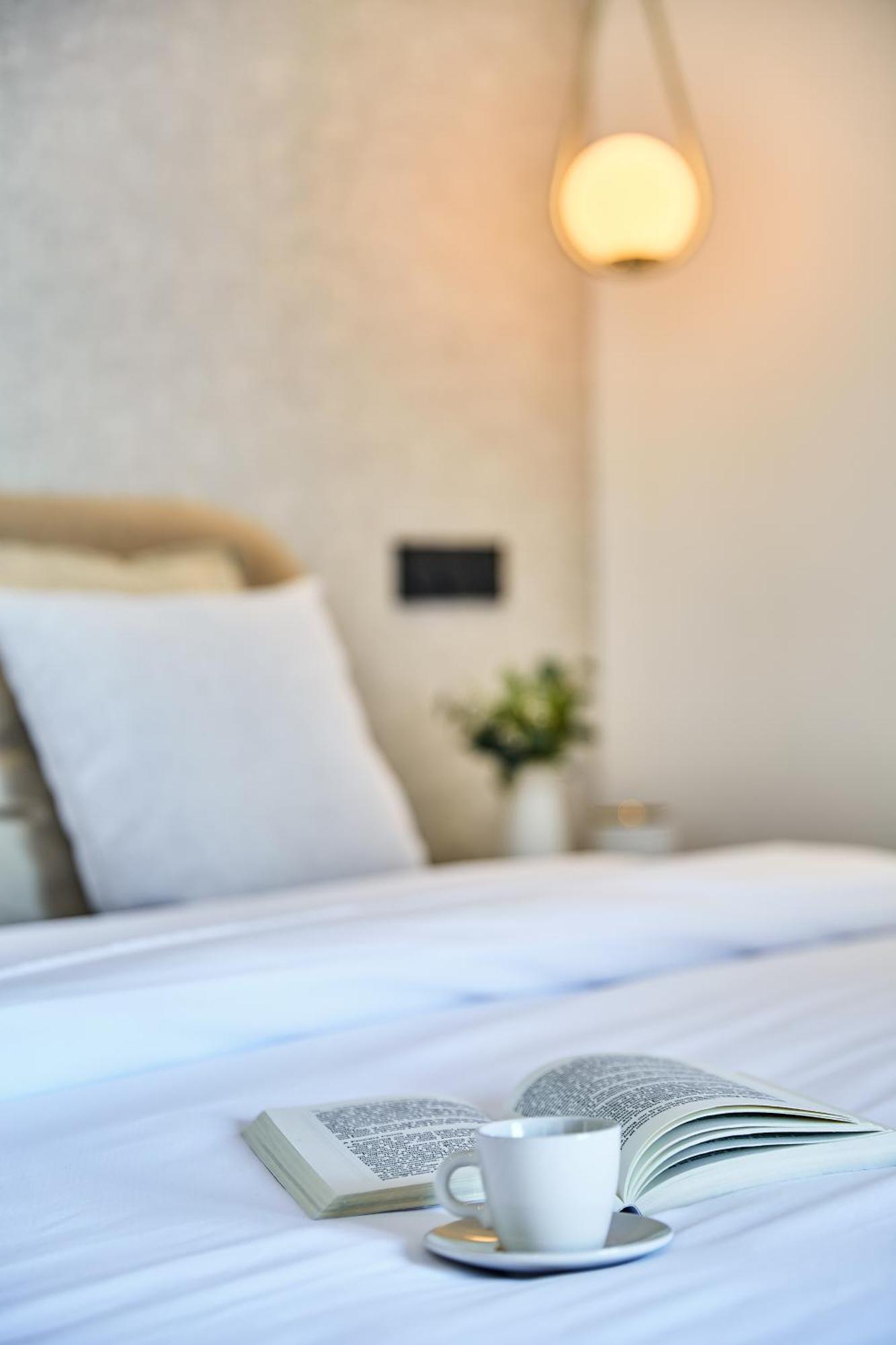 Appartamento Sleek And Modern 2-Bed Unit In Downtown Casa Casablanca Esterno foto