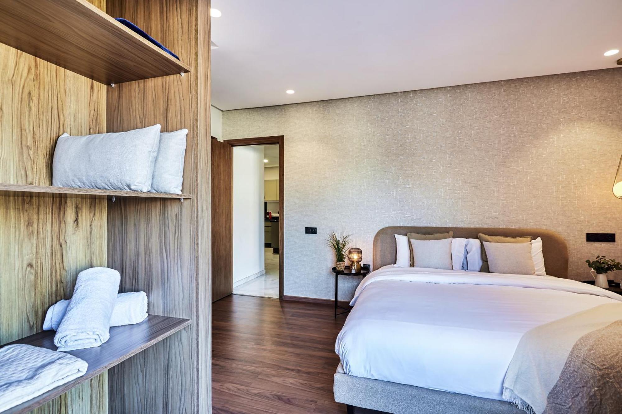 Appartamento Sleek And Modern 2-Bed Unit In Downtown Casa Casablanca Esterno foto