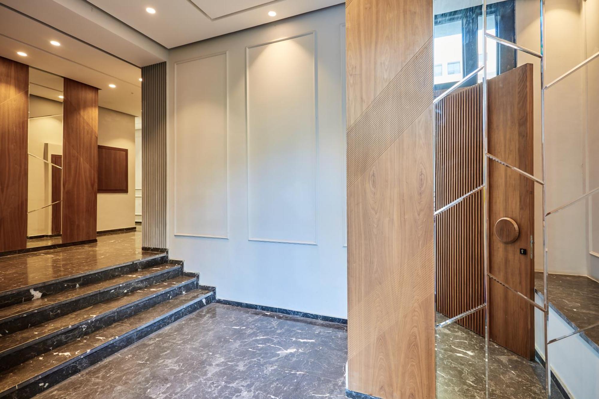Appartamento Sleek And Modern 2-Bed Unit In Downtown Casa Casablanca Esterno foto