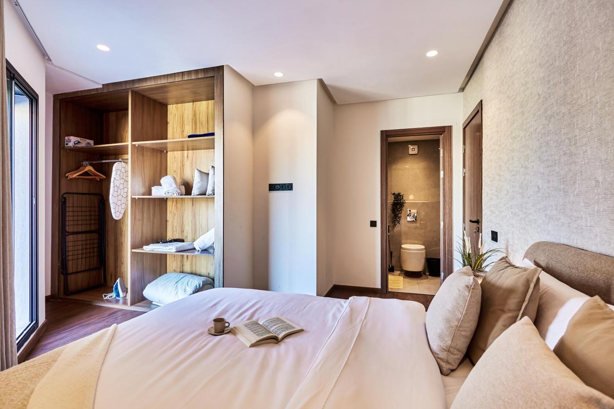 Appartamento Sleek And Modern 2-Bed Unit In Downtown Casa Casablanca Esterno foto