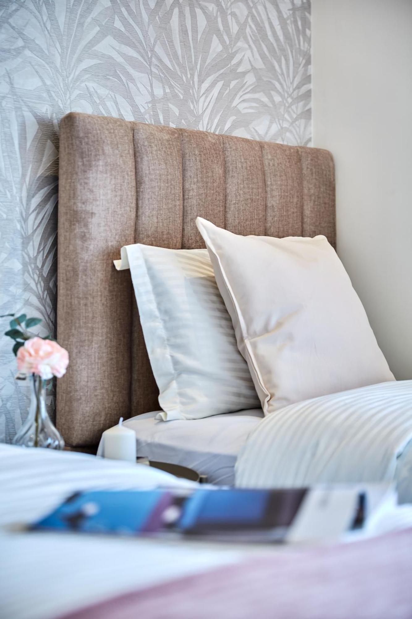 Appartamento Sleek And Modern 2-Bed Unit In Downtown Casa Casablanca Esterno foto