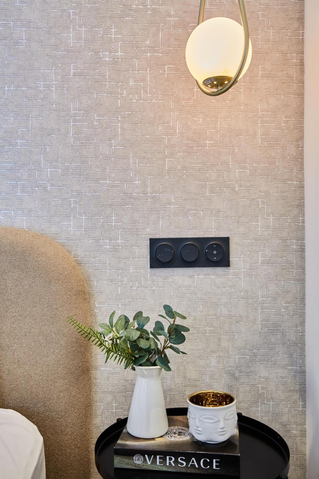 Appartamento Sleek And Modern 2-Bed Unit In Downtown Casa Casablanca Esterno foto